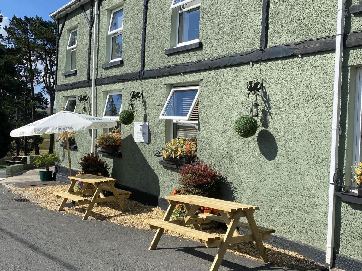 Entire Venue With Accommodation Sleeps Up To 19 - Waterfall Country Escape Wales Coelbren Bagian luar foto