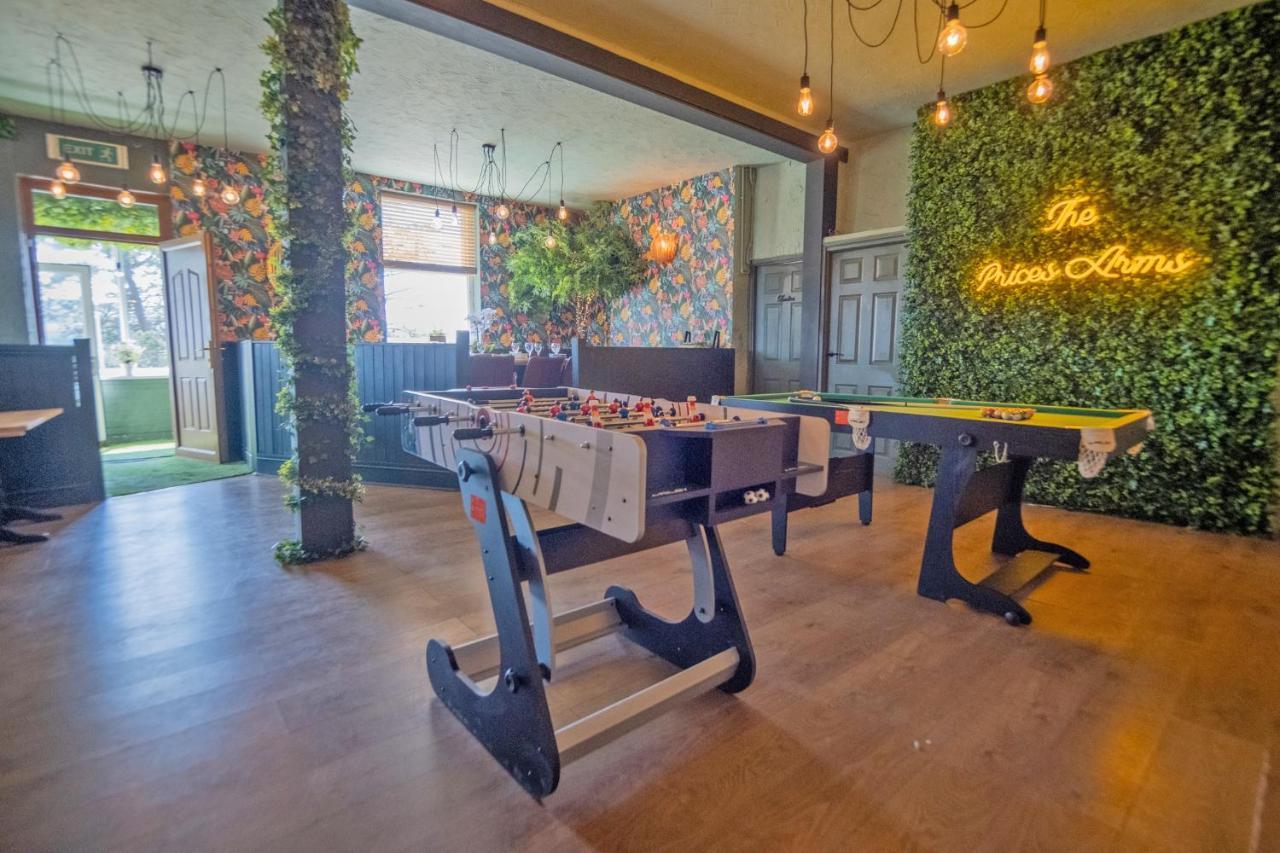 Entire Venue With Accommodation Sleeps Up To 19 - Waterfall Country Escape Wales Coelbren Bagian luar foto
